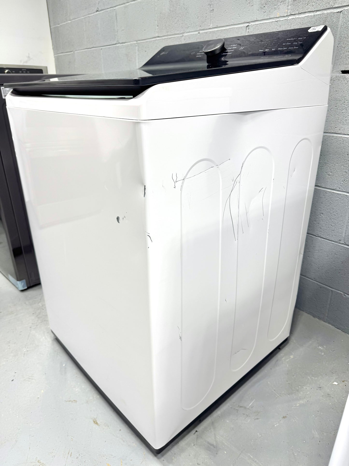LG White Top Load Washer WT8400CW