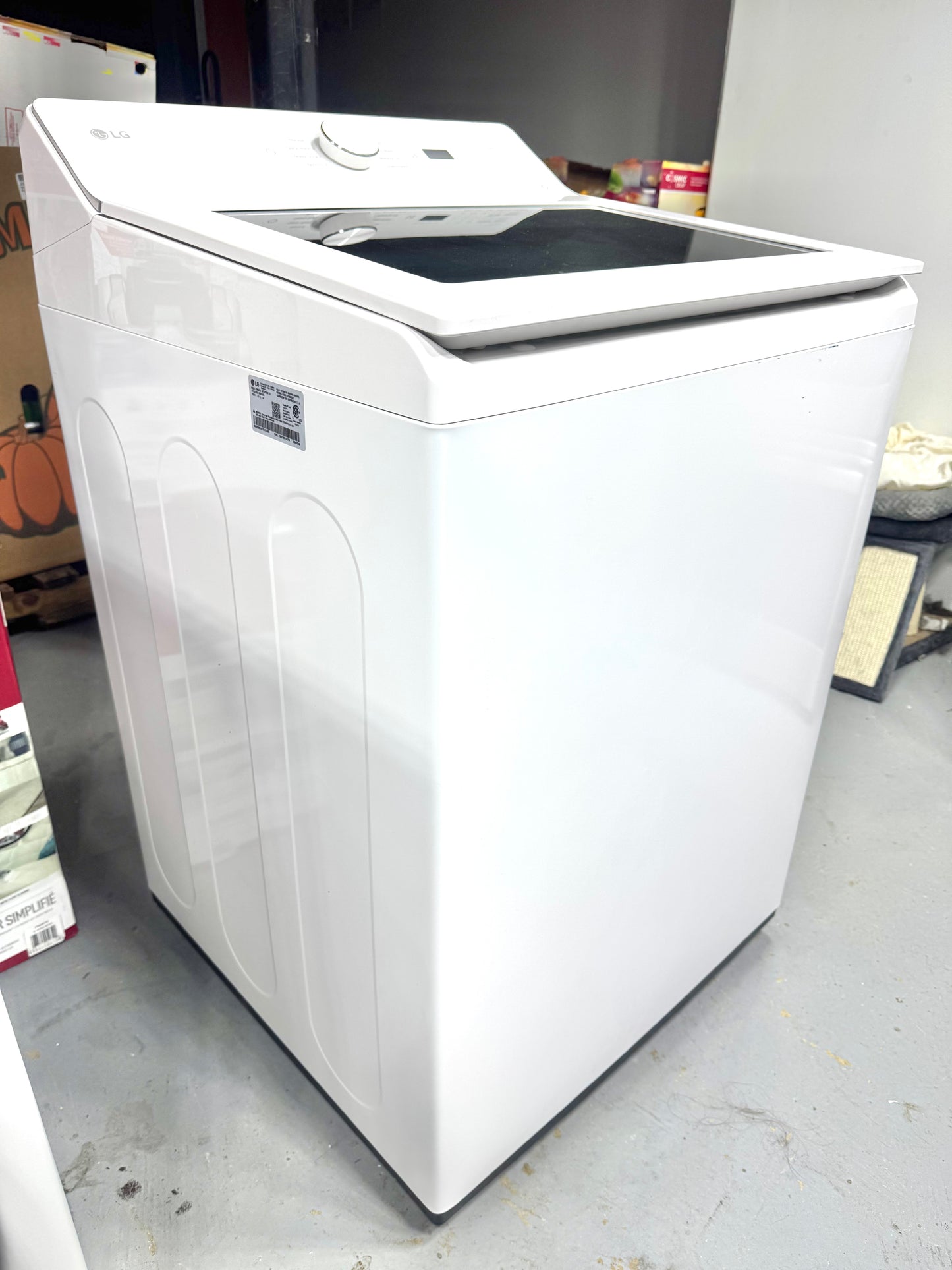 LG White Top Load Washer WT8200W