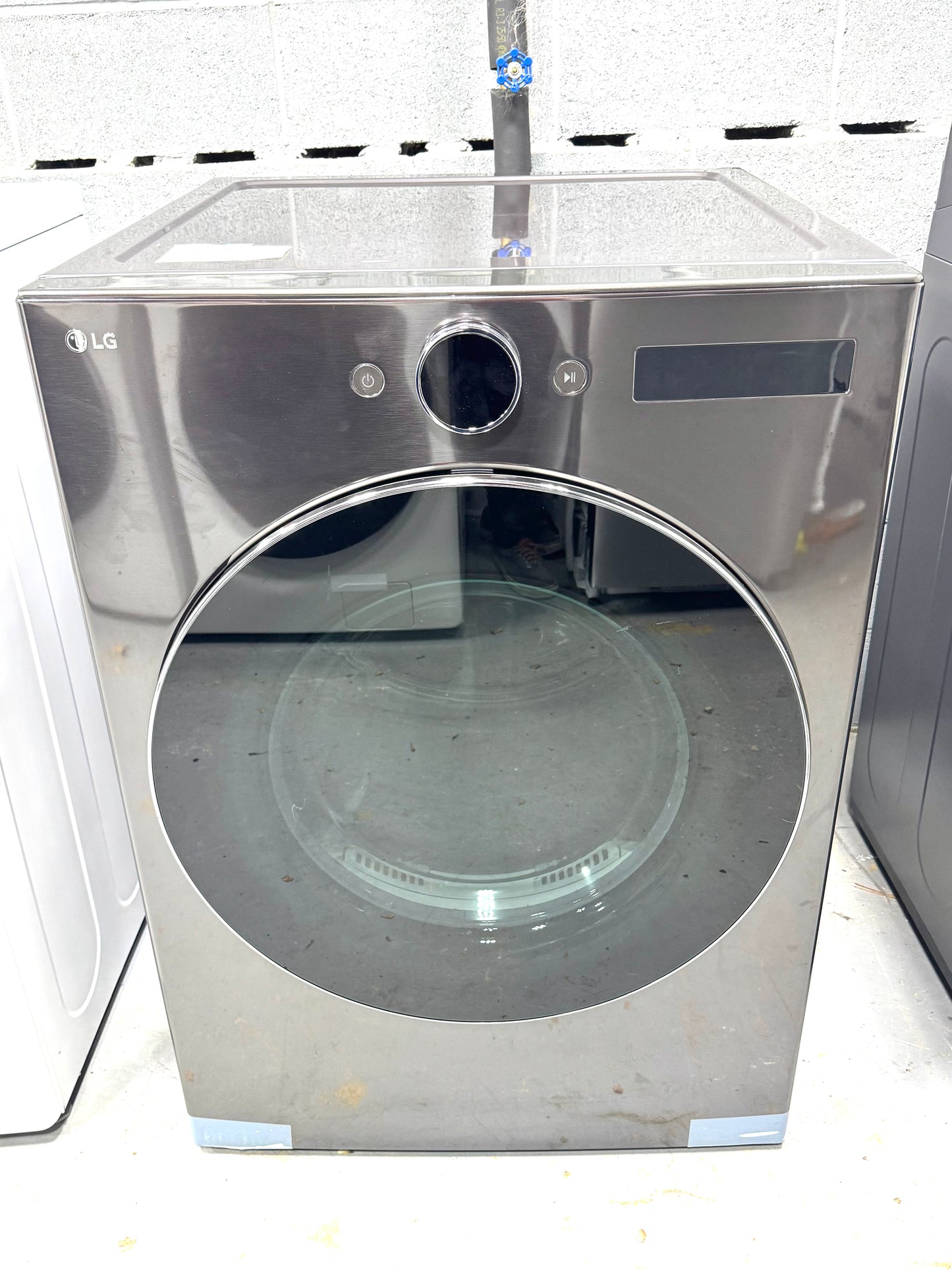LG Gas Dryer DLGX6701B