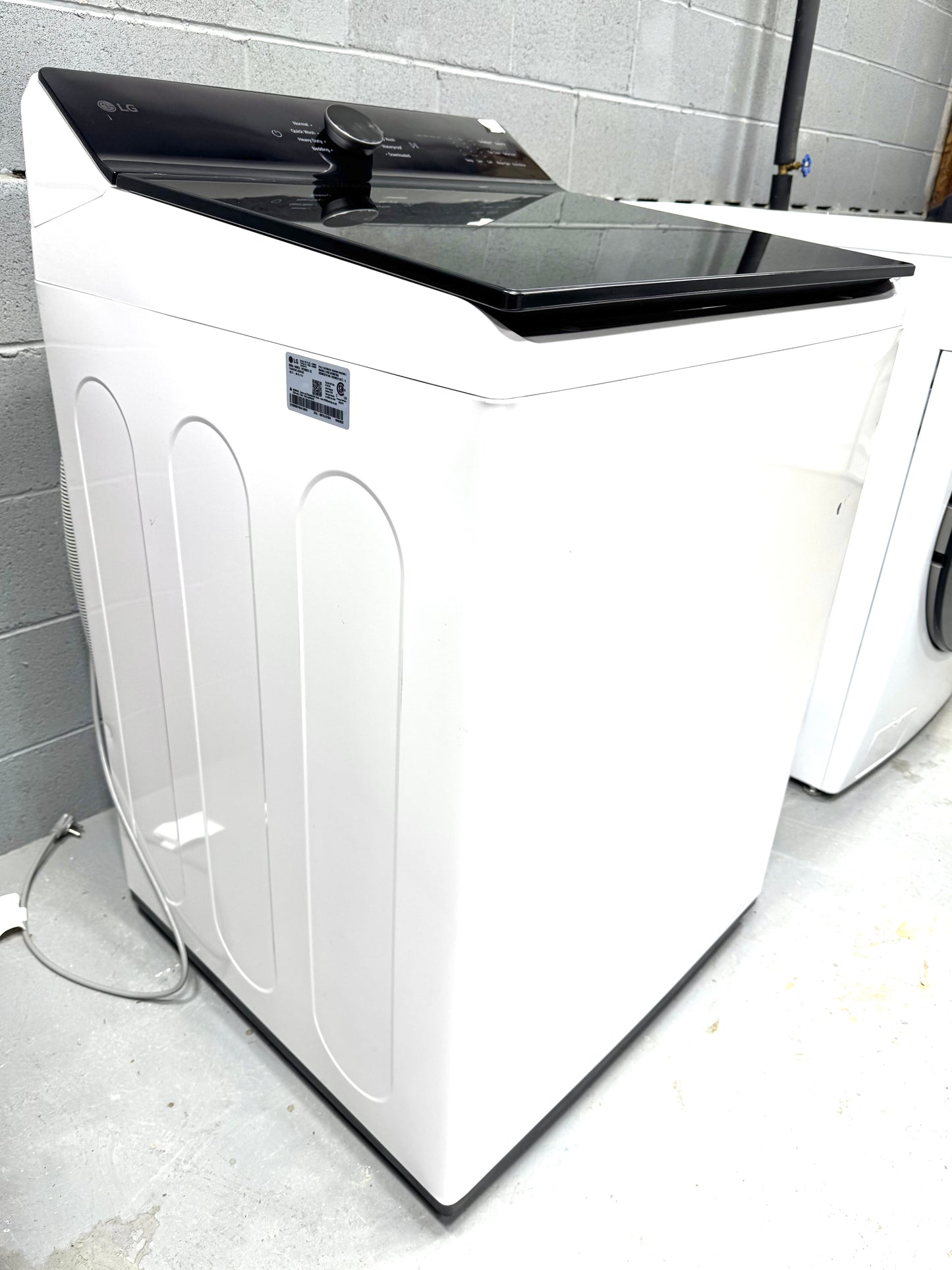 LG White Top Load Washer WT8400CW